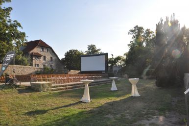 Open-Air-Kino "Ein Becken voller Männer" 